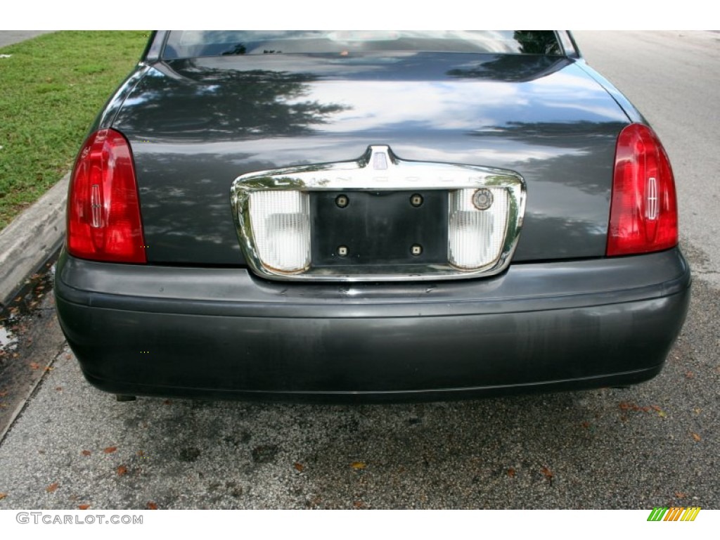 1998 Town Car Signature - Midnight Grey Metallic / Light Graphite photo #16