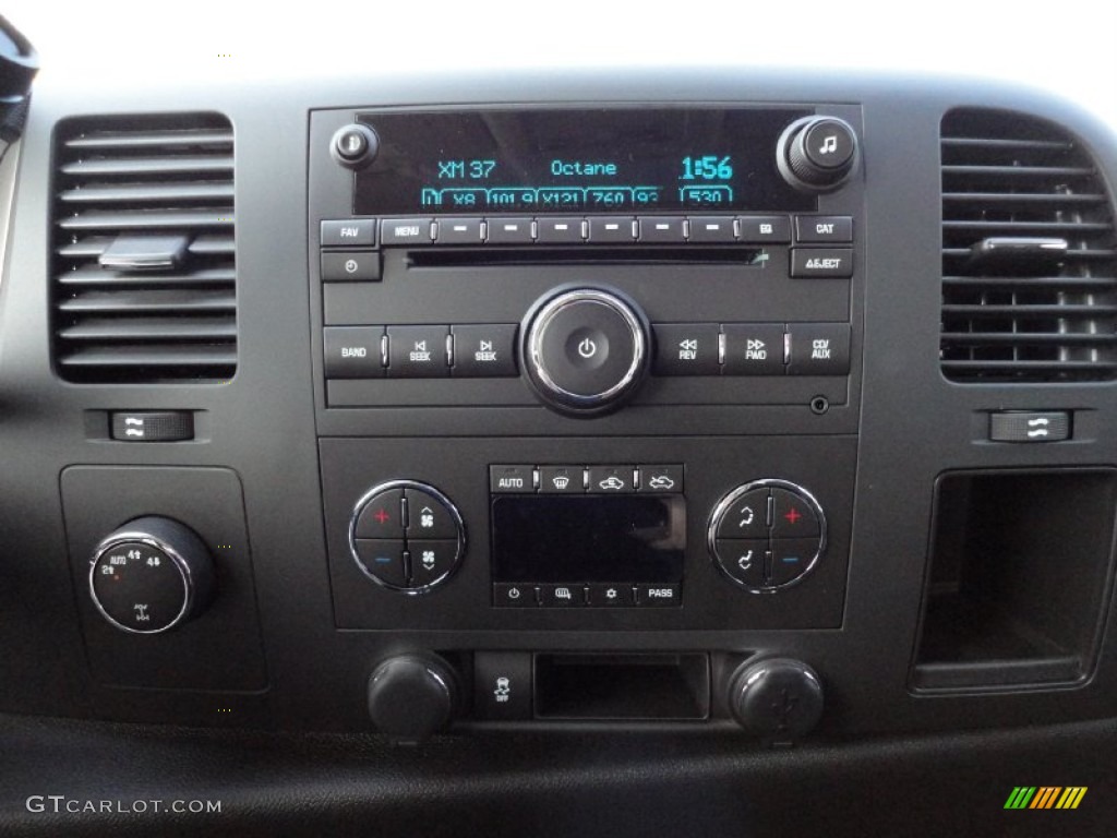 2012 GMC Sierra 1500 SLE Extended Cab 4x4 Controls Photo #55233949