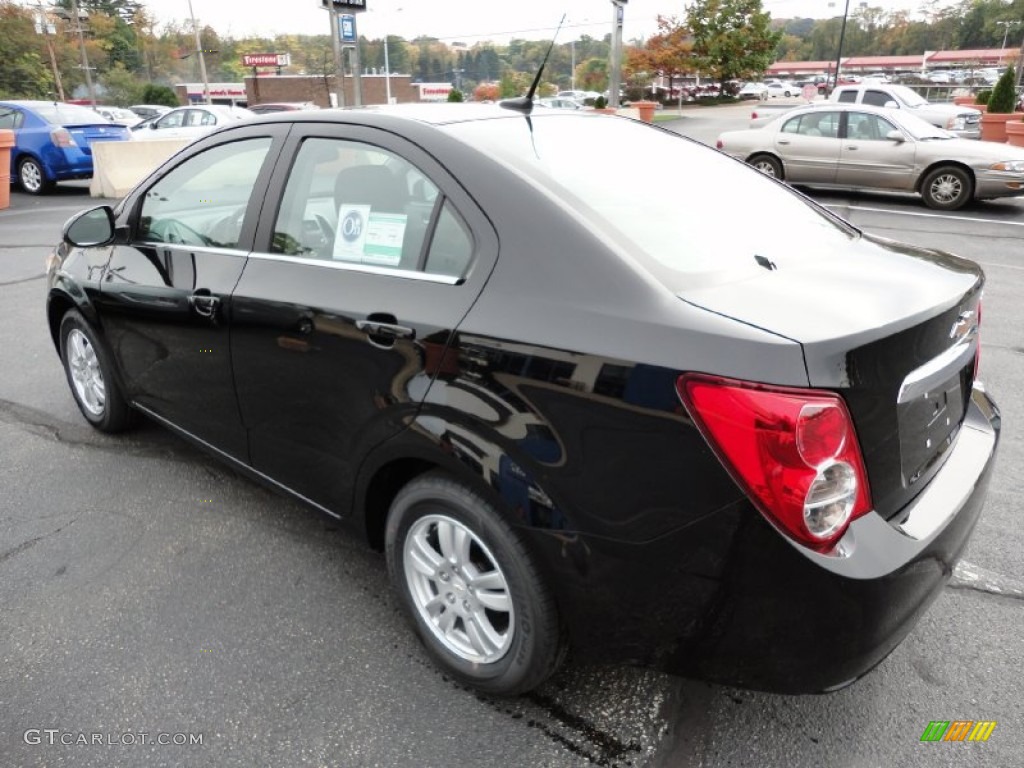 2012 Sonic LT Sedan - Black / Jet Black/Dark Titanium photo #5