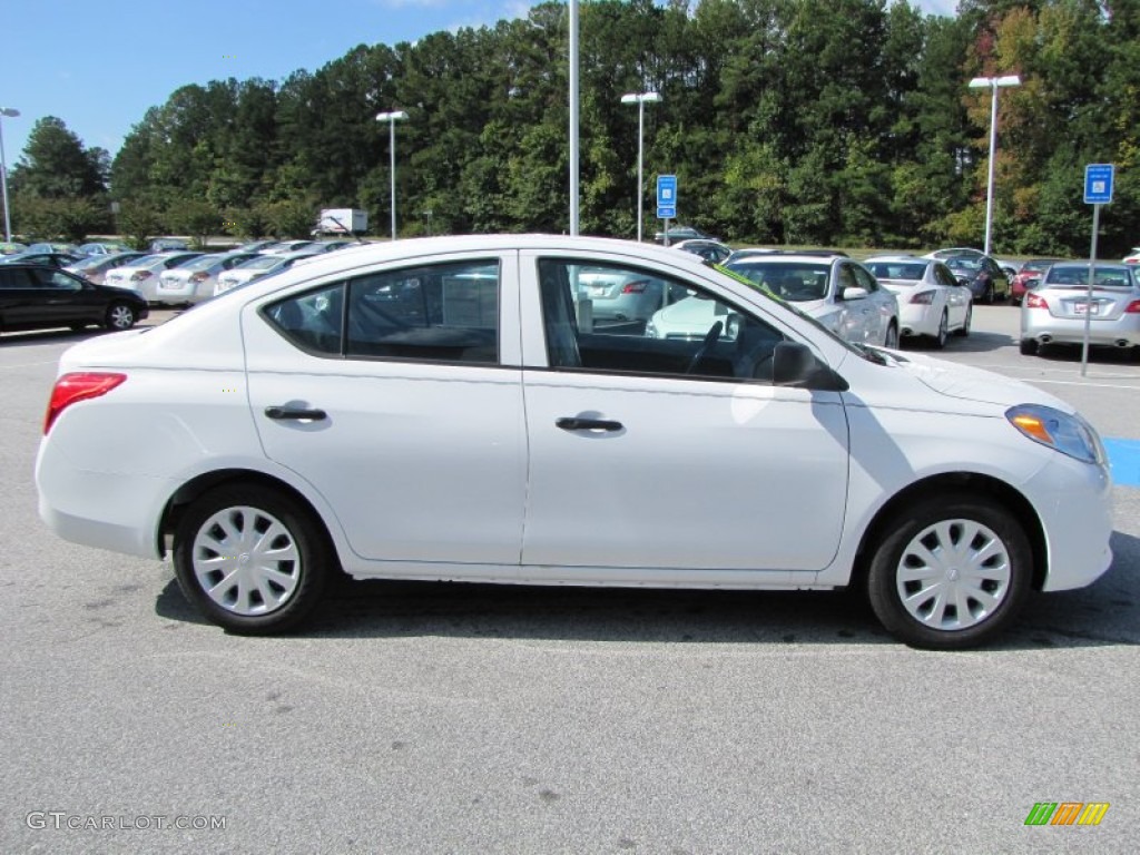 2012 Versa 1.6 S Sedan - Fresh Powder White / Charcoal photo #6