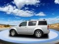 Silver Lightning - Pathfinder SE 4x4 Photo No. 2