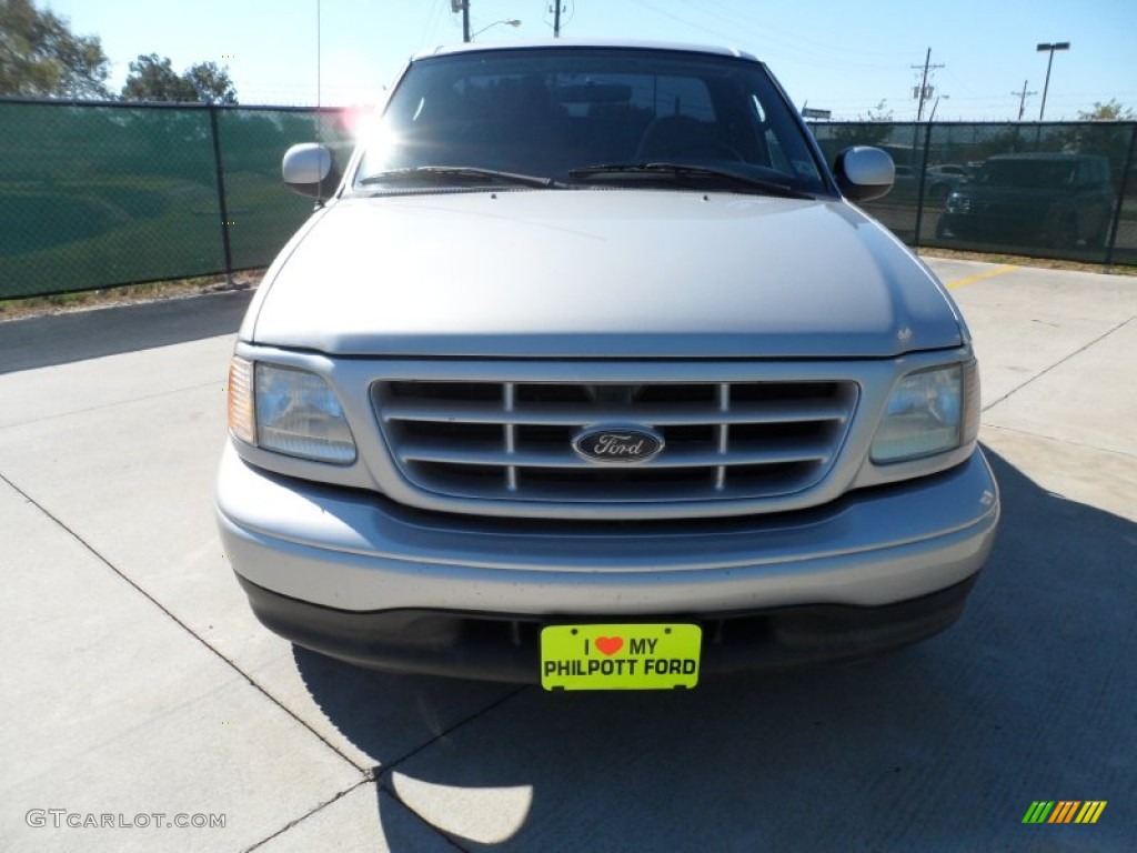 2003 F150 XL Sport Regular Cab - Silver Metallic / Medium Graphite Grey photo #8