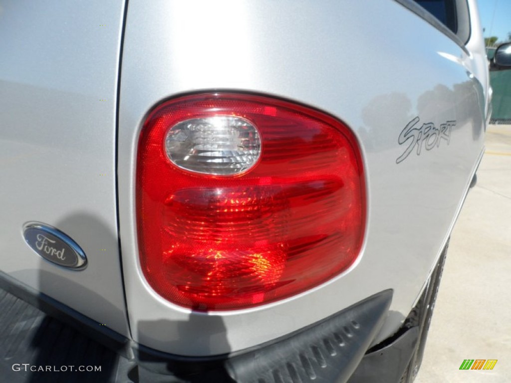 2003 F150 XL Sport Regular Cab - Silver Metallic / Medium Graphite Grey photo #19