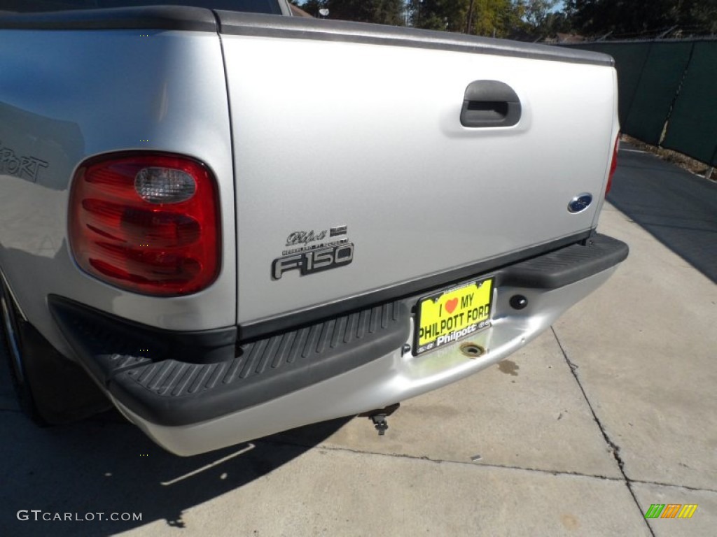 2003 F150 XL Sport Regular Cab - Silver Metallic / Medium Graphite Grey photo #20