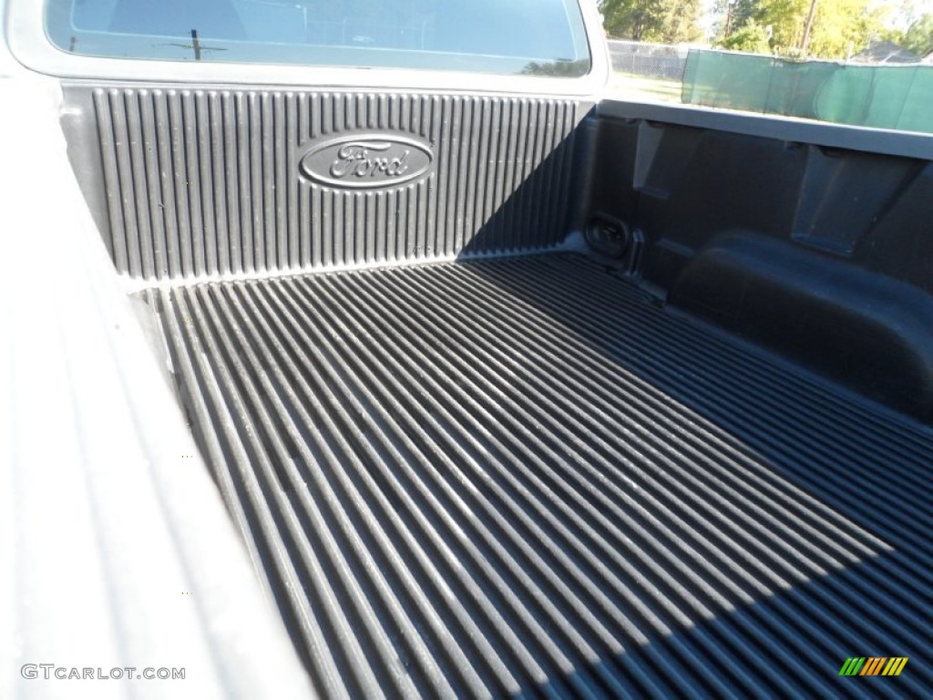 2003 F150 XL Sport Regular Cab - Silver Metallic / Medium Graphite Grey photo #21