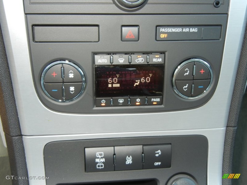 2012 GMC Acadia SLE Controls Photo #55241008