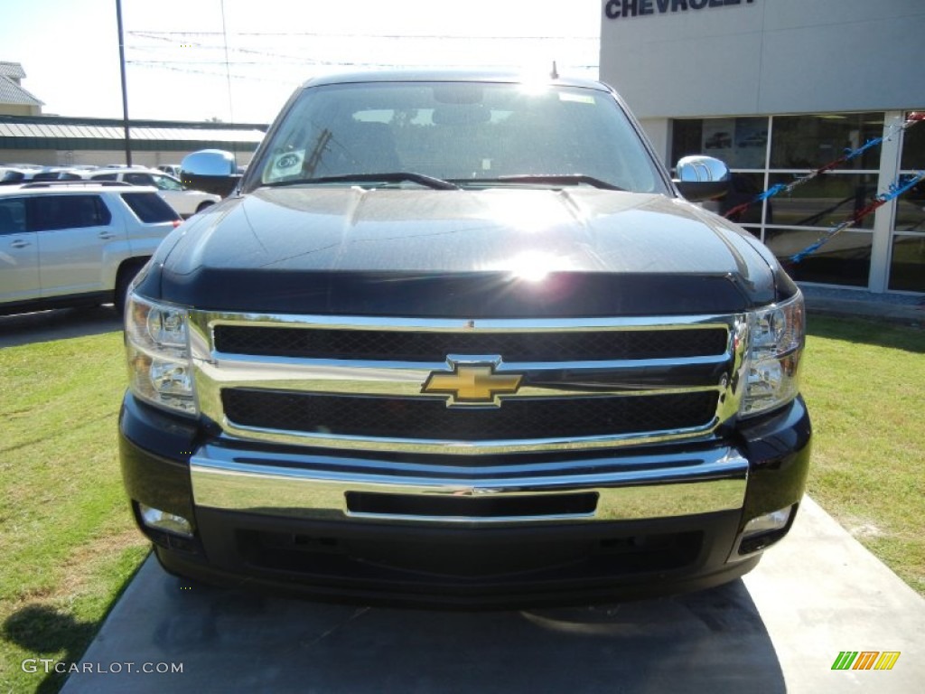 2011 Silverado 1500 LT Crew Cab - Black / Ebony photo #2