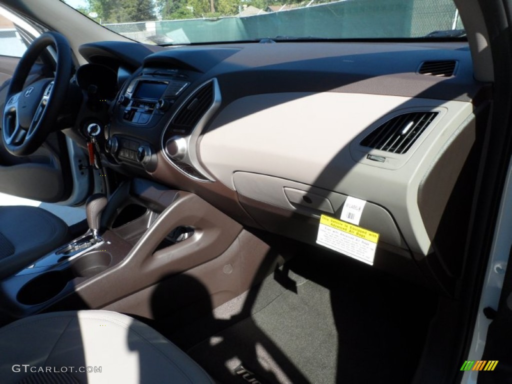 Taupe Interior 2012 Hyundai Tucson GLS Photo #55242647