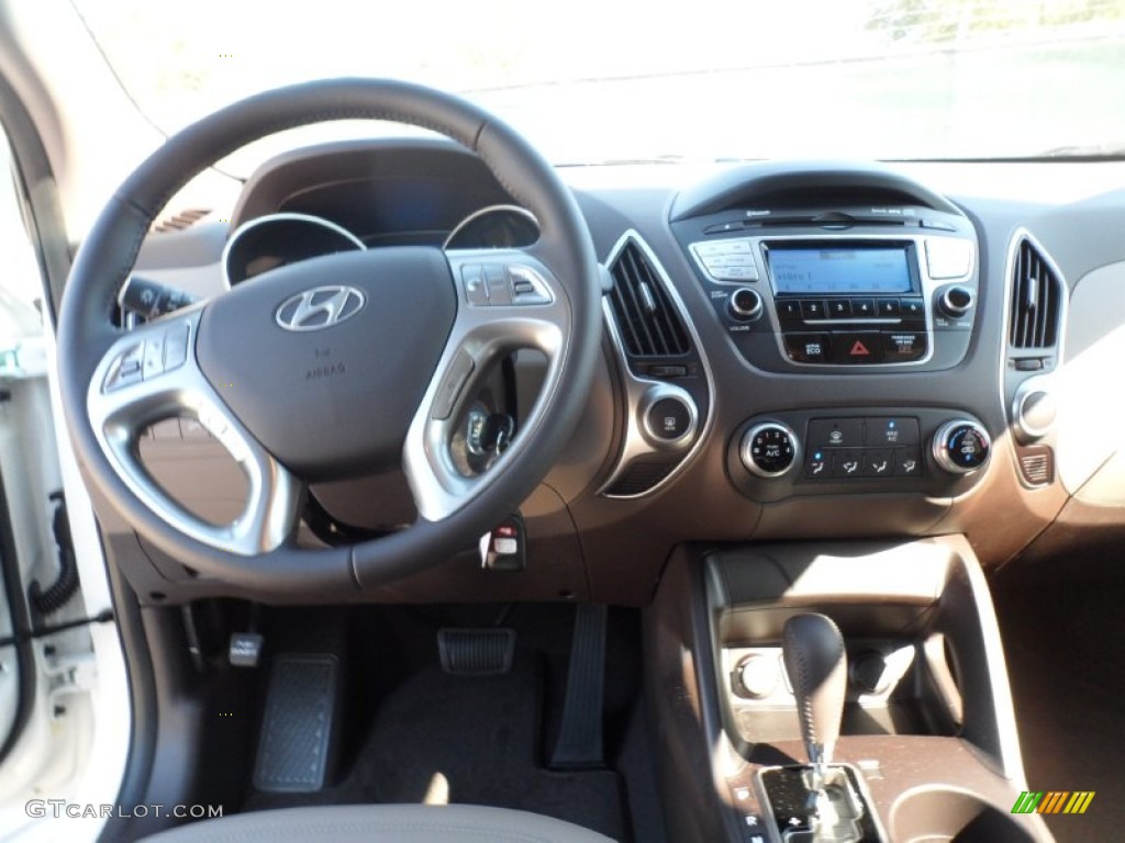2012 Hyundai Tucson GLS Taupe Dashboard Photo #55242730