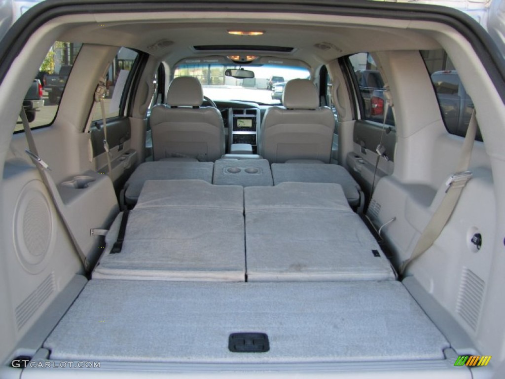 2005 Dodge Durango Limited 4x4 Trunk Photo #55245949