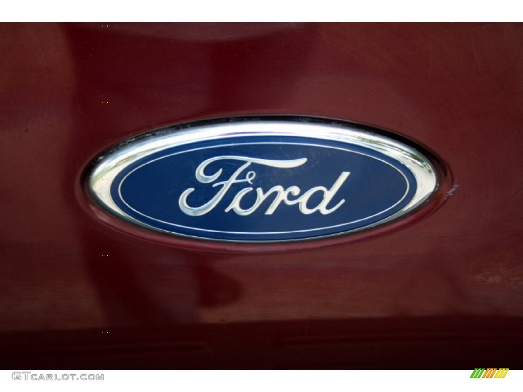 2005 Ford F250 Super Duty Lariat Crew Cab 4x4 Marks and Logos Photo #55247224
