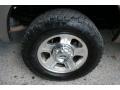 2005 Ford F250 Super Duty Lariat Crew Cab 4x4 Wheel and Tire Photo