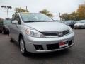 Brilliant Silver - Versa 1.8 S Hatchback Photo No. 4