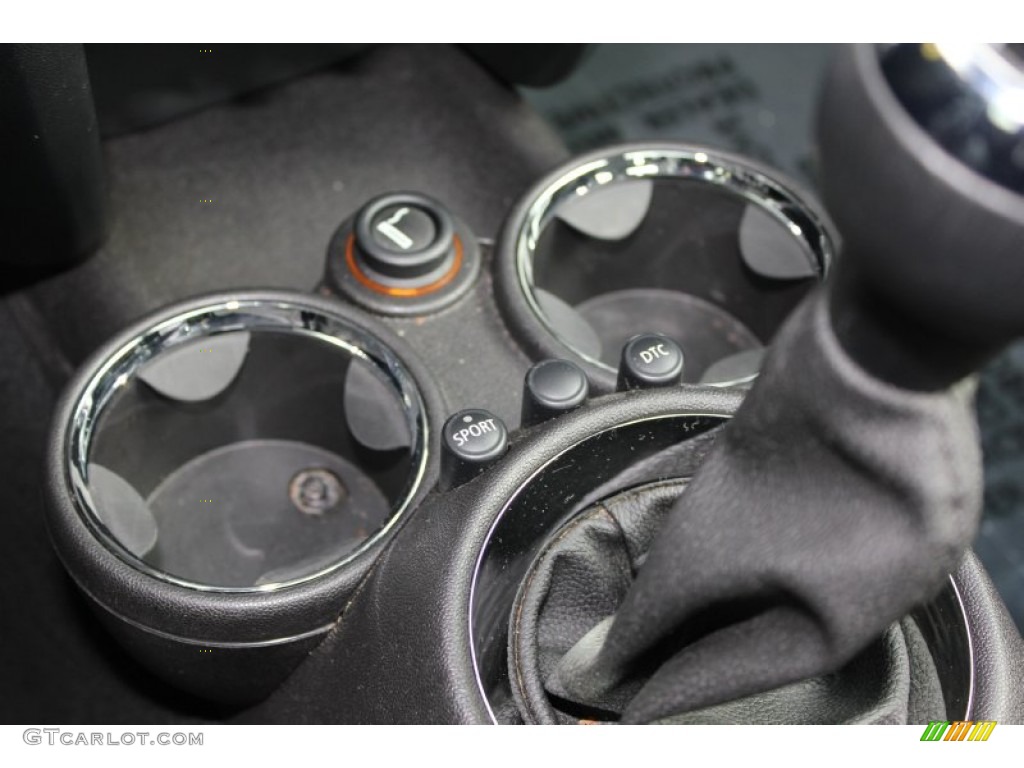 2009 Cooper John Cooper Works Hardtop - Chili Red / Checkered Carbon Black/Black photo #24