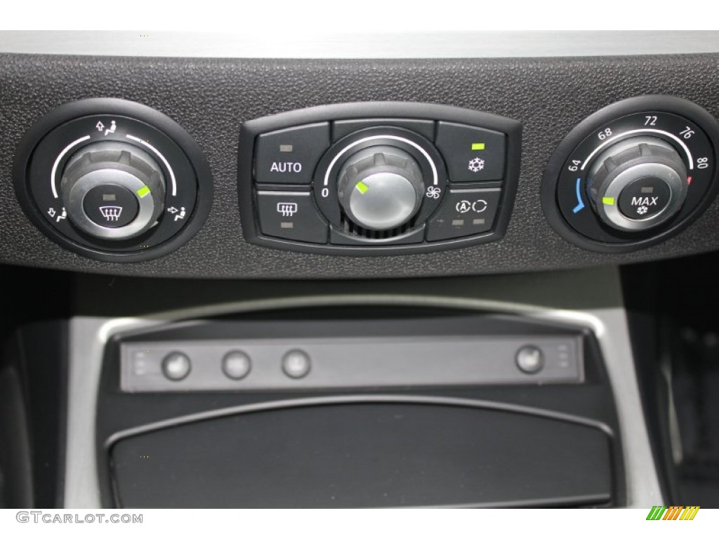 2008 BMW Z4 3.0si Coupe Controls Photo #55254412