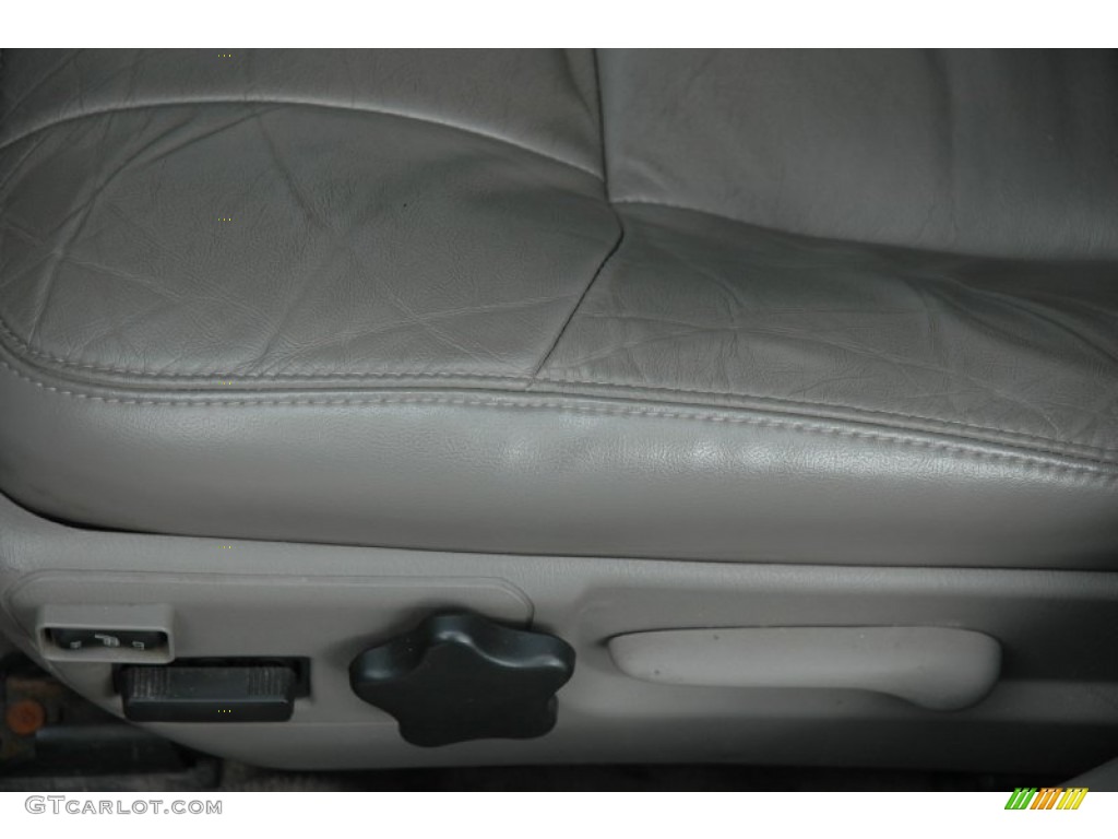 2005 Impala LS - Medium Gray Metallic / Medium Gray photo #10