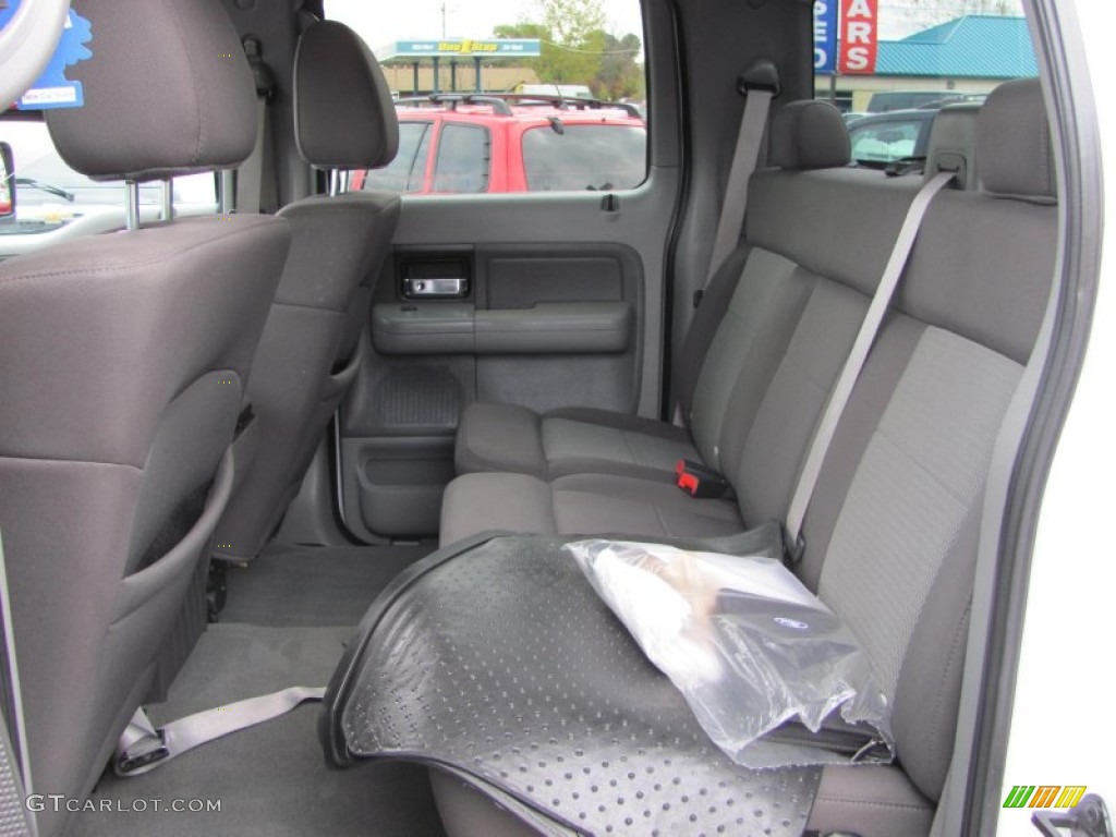 2006 F150 XLT SuperCrew 4x4 - Oxford White / Medium/Dark Flint photo #10