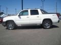 2005 Summit White Chevrolet Avalanche Z66  photo #3