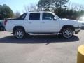 2005 Summit White Chevrolet Avalanche Z66  photo #6