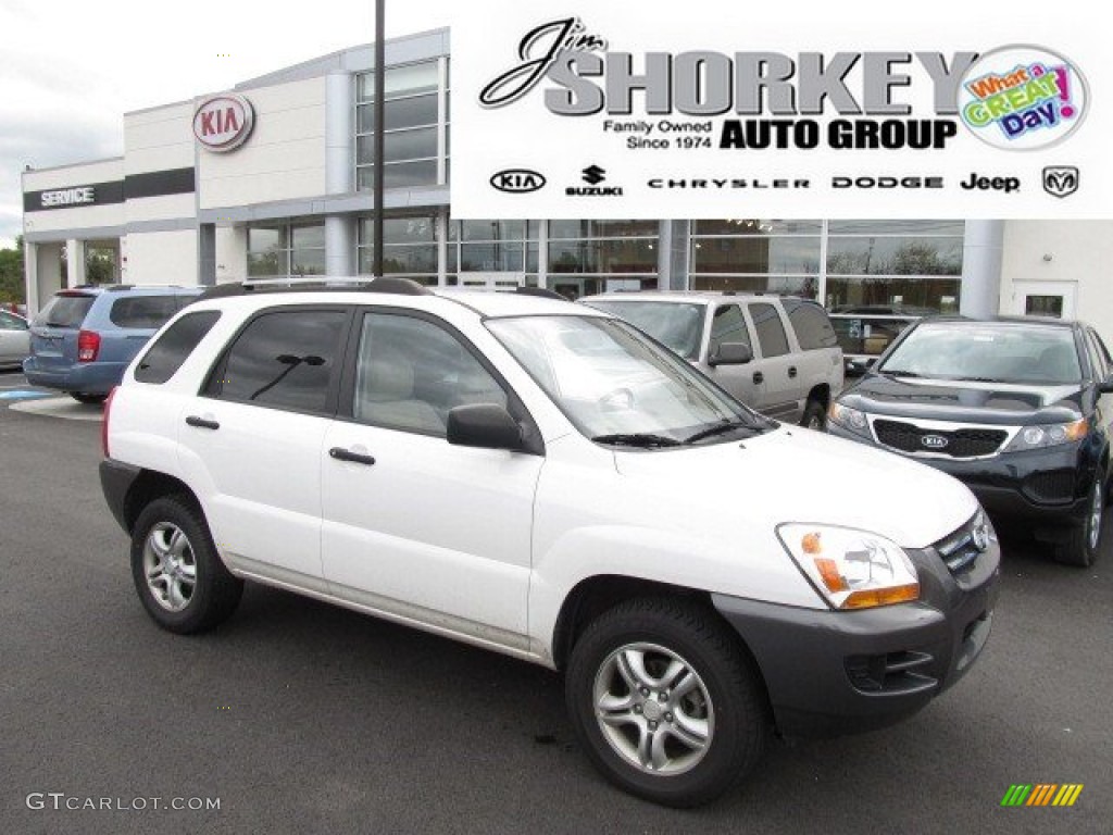 2008 Sportage LX V6 4x4 - Clear White / Beige photo #1