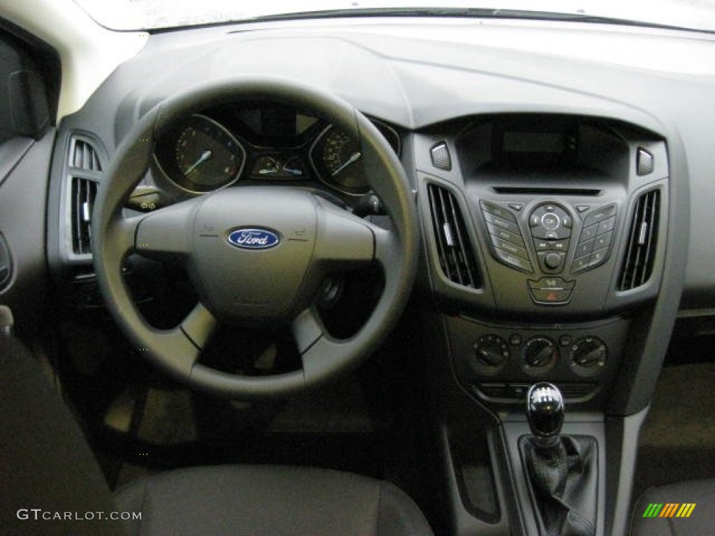 2012 Focus S Sedan - Ingot Silver Metallic / Charcoal Black photo #22