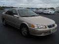 2001 Cashmere Beige Metallic Toyota Camry XLE  photo #18