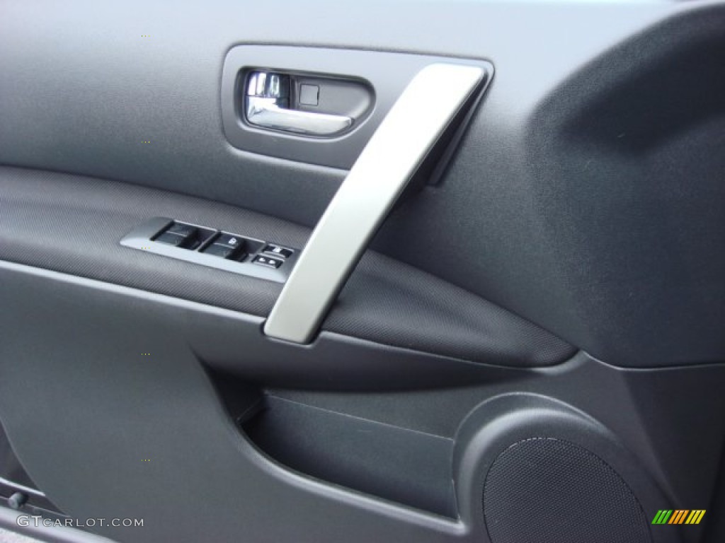 2011 Rogue S Krom Edition - Wicked Black / Gray photo #14