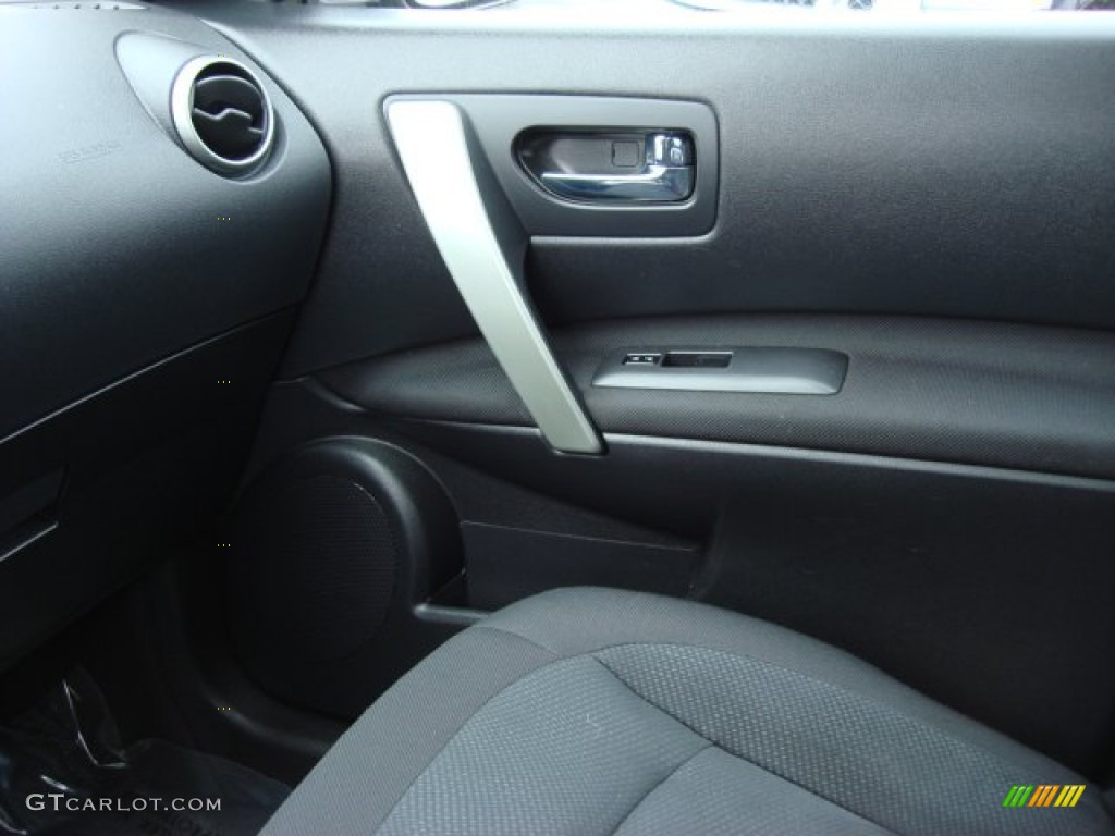 2011 Rogue S Krom Edition - Wicked Black / Gray photo #20