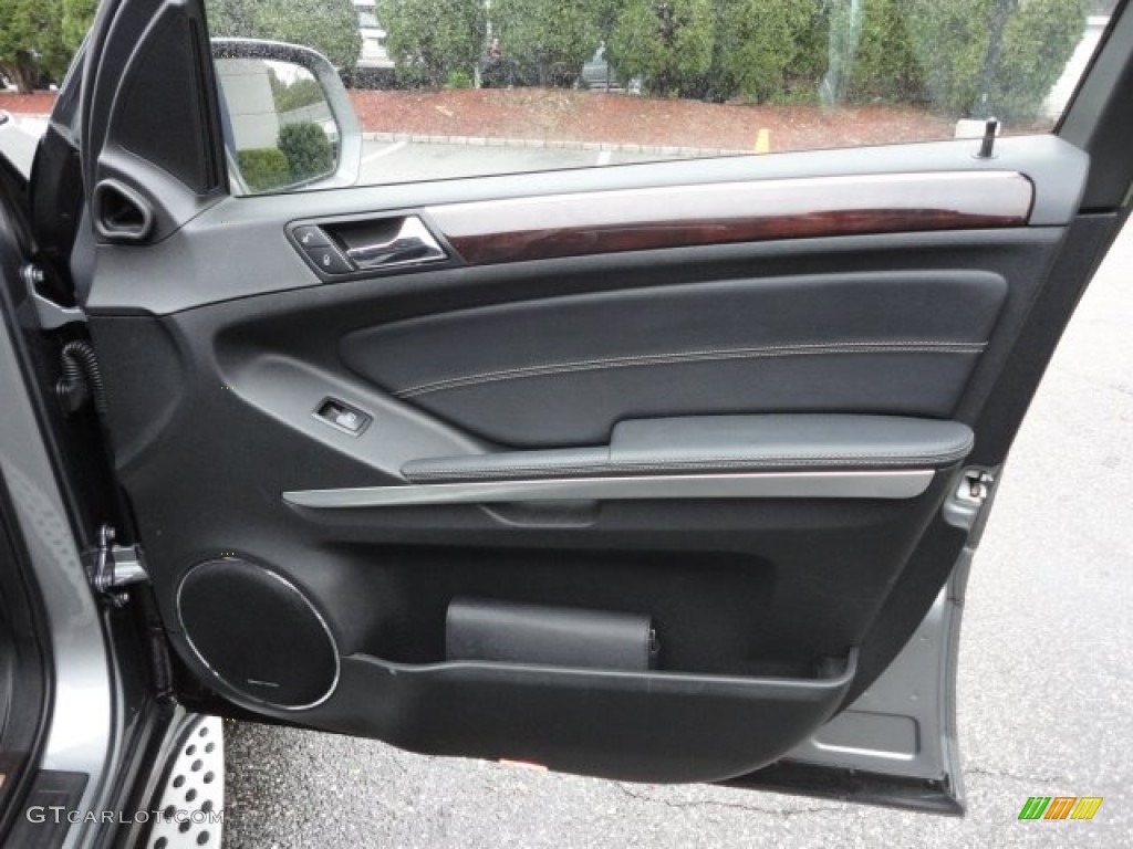 2010 Mercedes-Benz GL 550 4Matic Black Door Panel Photo #55267735