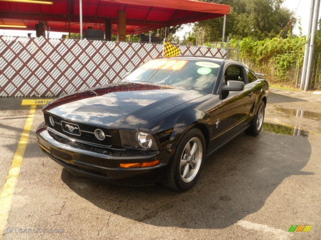 2006 Mustang V6 Premium Coupe - Black / Dark Charcoal photo #12