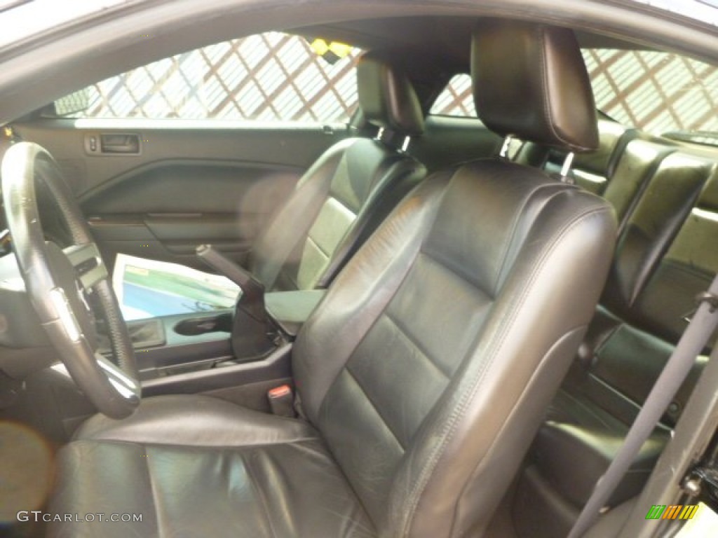 2006 Mustang V6 Premium Coupe - Black / Dark Charcoal photo #15