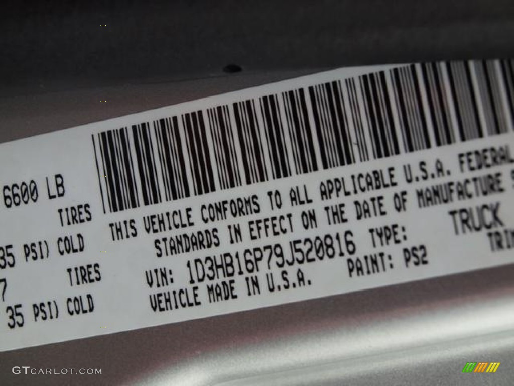 2009 Ram 1500 ST Regular Cab - Bright Silver Metallic / Dark Slate/Medium Graystone photo #18