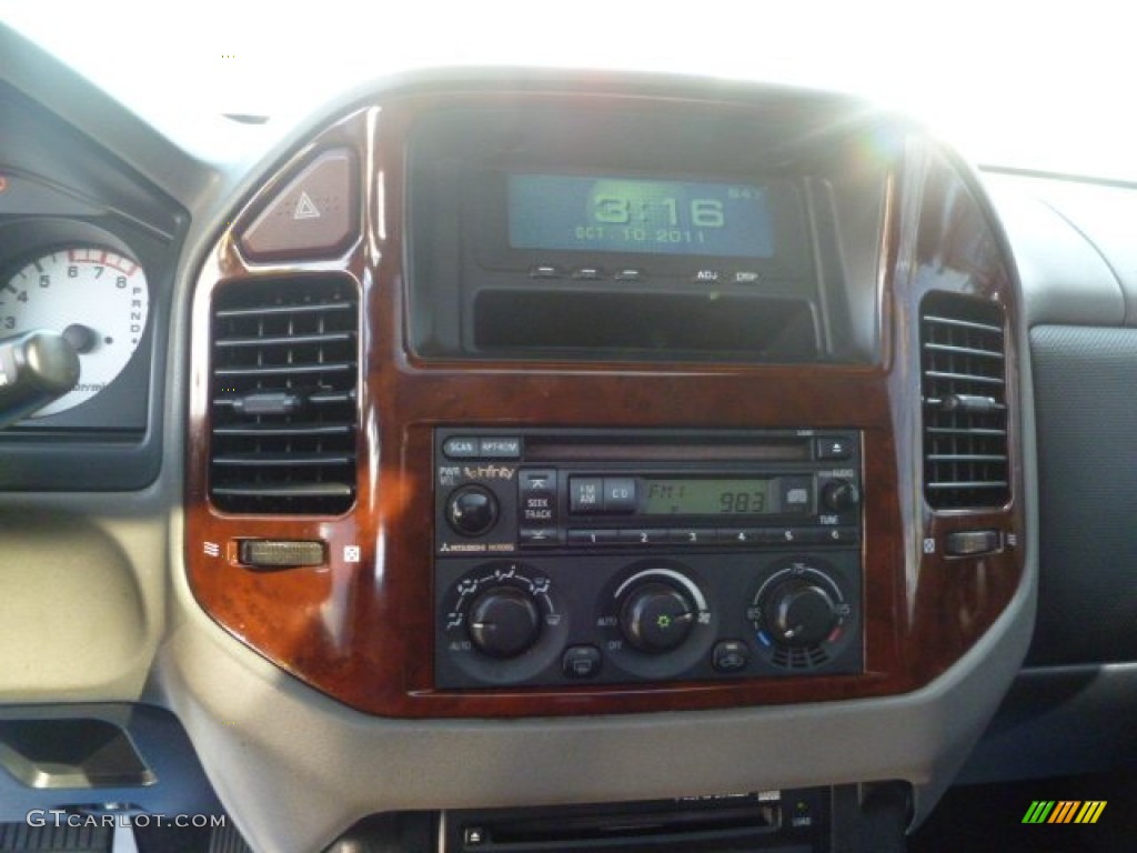 2006 Montero Limited 4x4 - Midnight Black / Charcoal photo #23