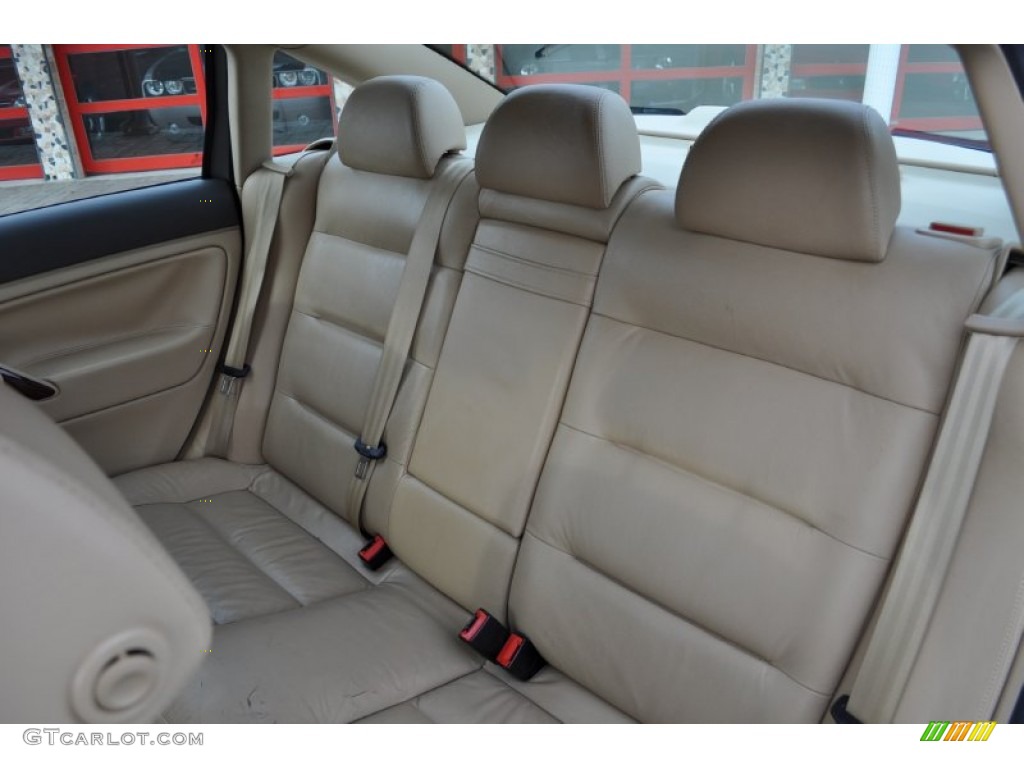 Beige Interior 2005 Volkswagen Passat GLX Sedan Photo #55270432