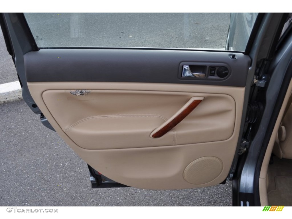 2005 Volkswagen Passat GLX Sedan Door Panel Photos