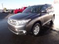 2012 Magnetic Gray Metallic Toyota Highlander SE  photo #3