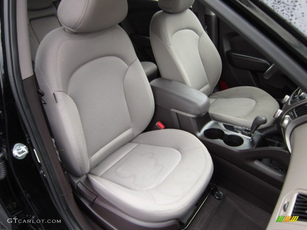 Taupe Interior 2011 Hyundai Tucson GL Photo #55271783