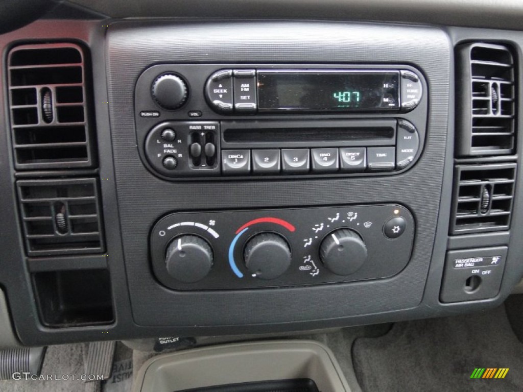 2003 Dodge Dakota SLT Club Cab Audio System Photo #55272281
