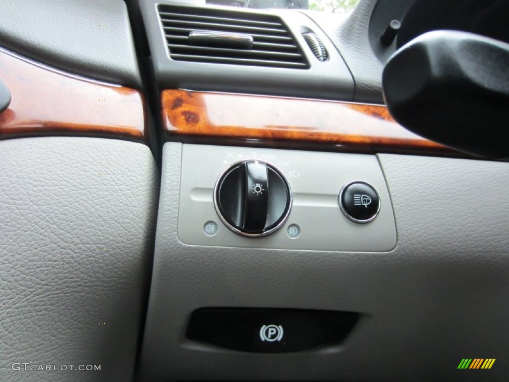 2005 Mercedes-Benz E 320 CDI Sedan Controls Photo #55273508