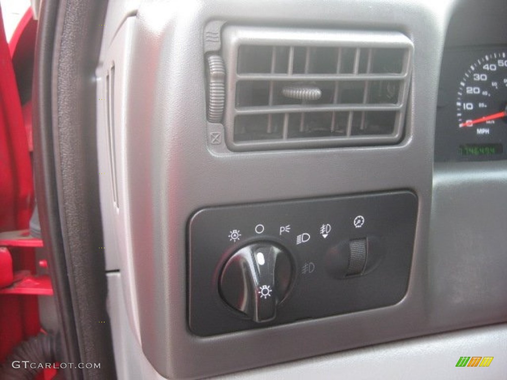 2002 F350 Super Duty XLT Regular Cab 4x4 - Red / Medium Flint photo #24
