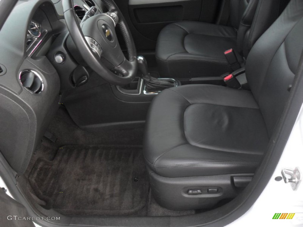 2011 HHR LT - Arctic Ice White / Ebony photo #7