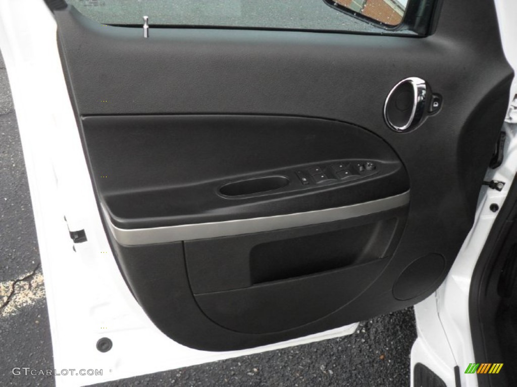 2011 HHR LT - Arctic Ice White / Ebony photo #8