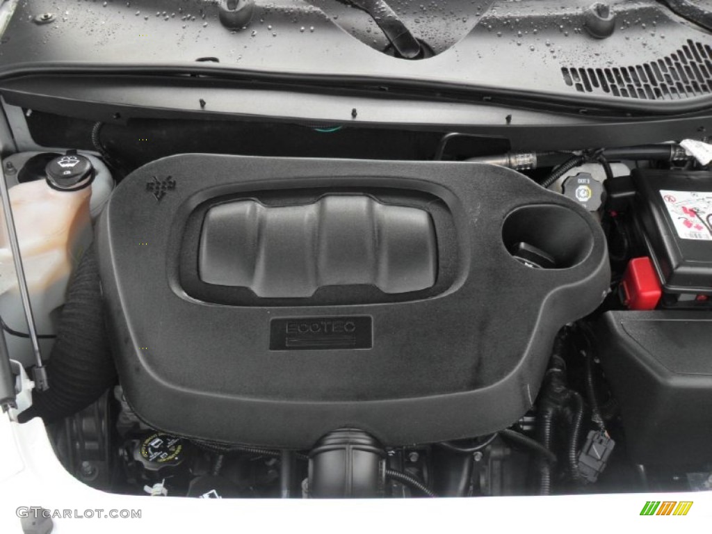 2011 HHR LT - Arctic Ice White / Ebony photo #24