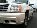 2005 White Diamond Cadillac Escalade AWD  photo #2