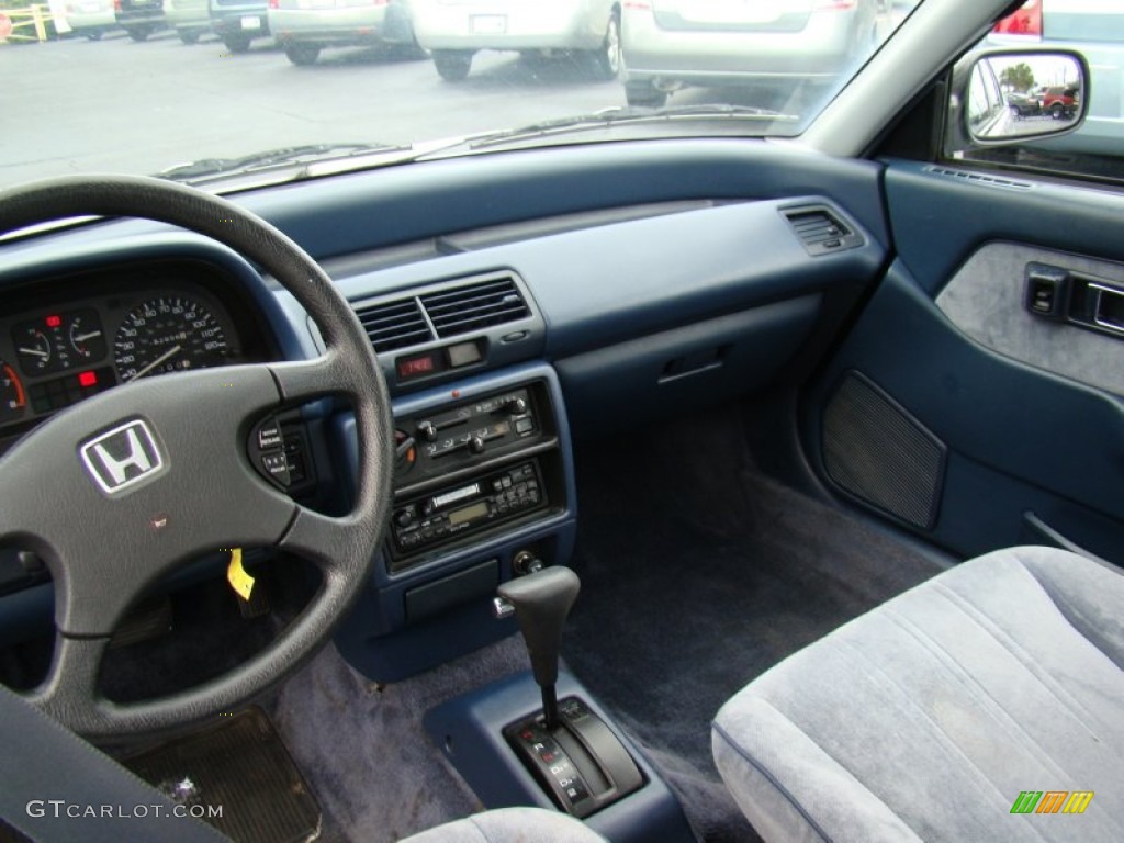 1991 Civic LX Sedan - Frost White / Blue photo #17