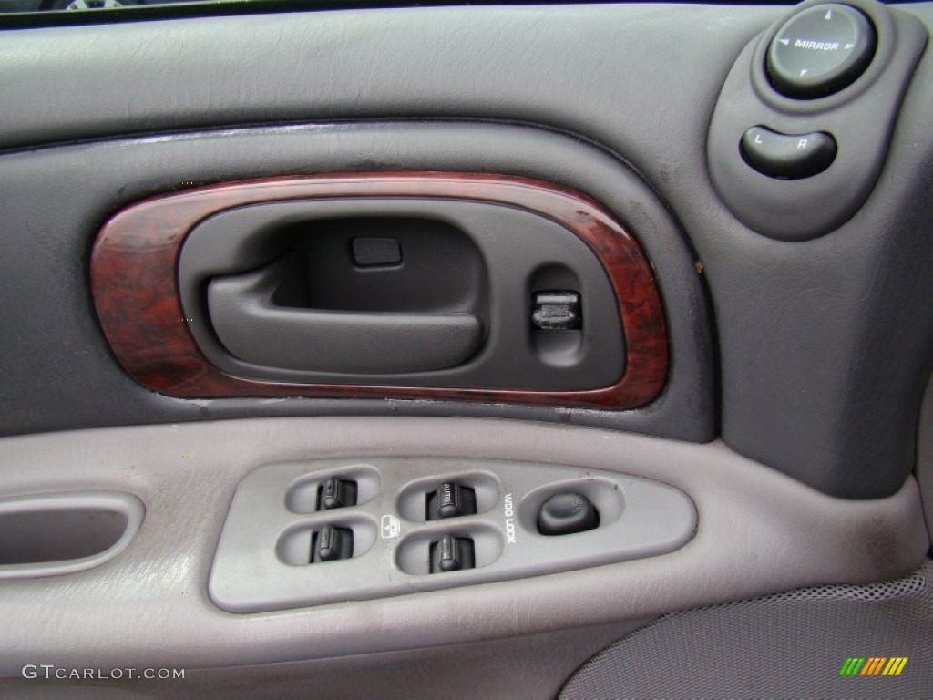 1999 Chrysler Concorde LX Controls Photo #55280169