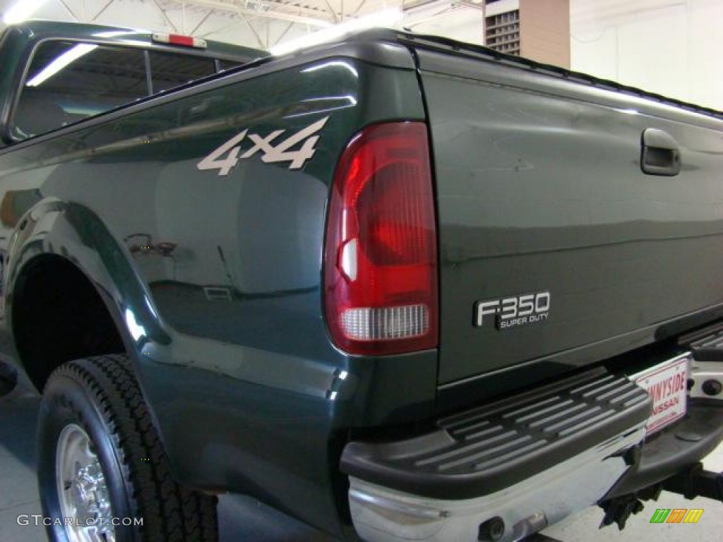 2003 F350 Super Duty Lariat SuperCab 4x4 - Dark Highland Green Metallic / Medium Parchment photo #13