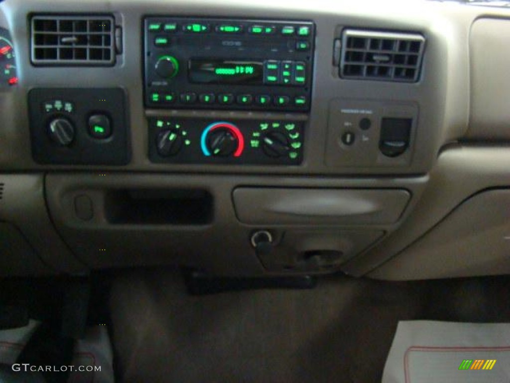 2003 F350 Super Duty Lariat SuperCab 4x4 - Dark Highland Green Metallic / Medium Parchment photo #34