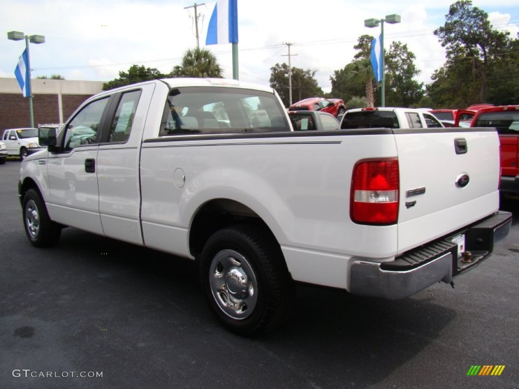 2006 F150 XL SuperCab - Oxford White / Medium/Dark Flint photo #6