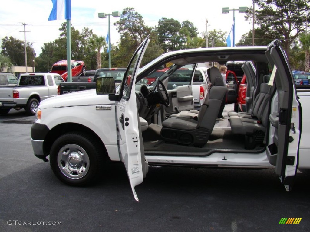 2006 F150 XL SuperCab - Oxford White / Medium/Dark Flint photo #12